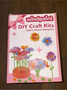 NWT Windpaint DIY Craft Kit Fabric Flower Bouquet Art Set Kids Ages 3+